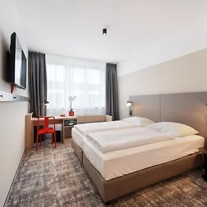 Wyndham Garden Messe Hotel München
